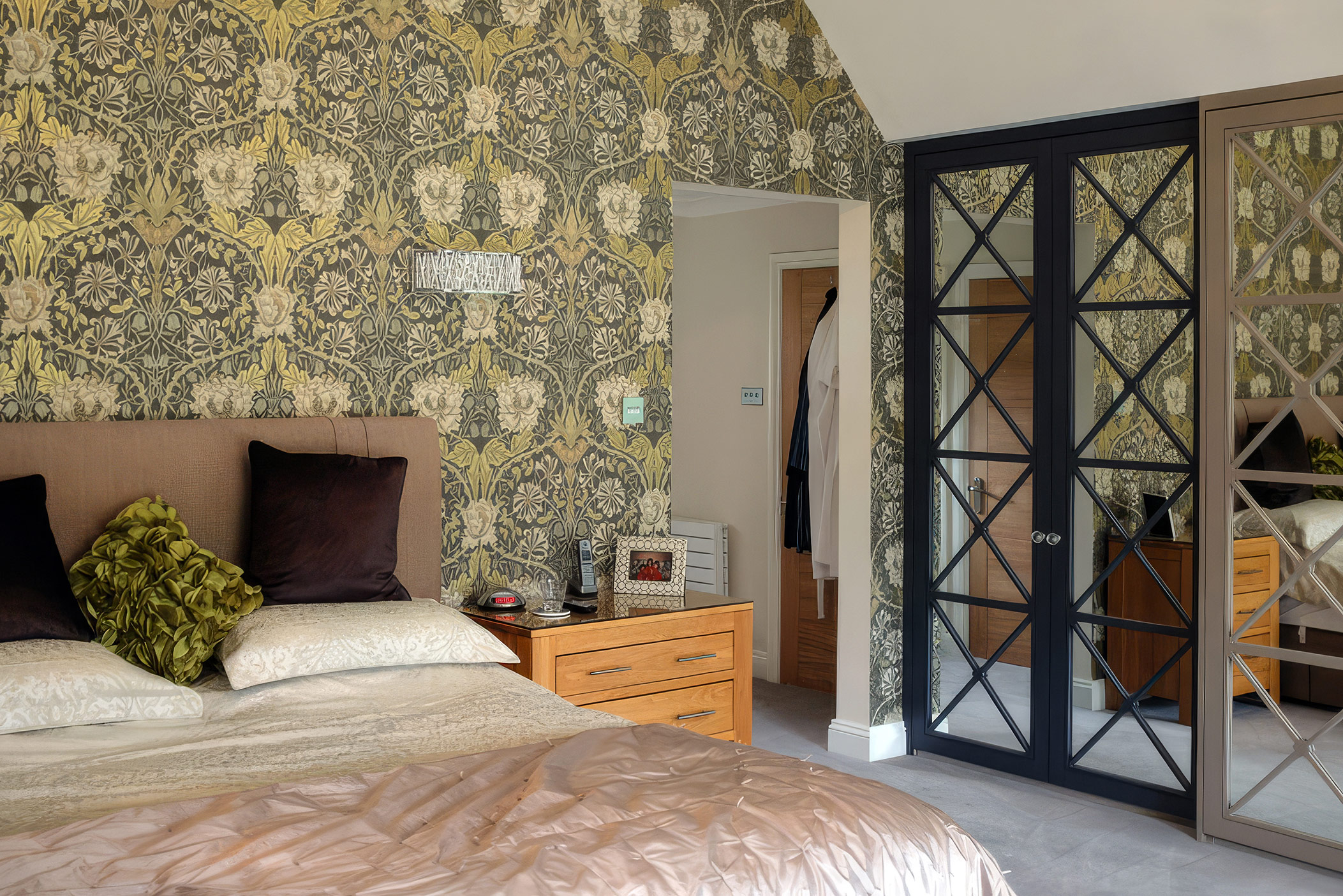 Bespoke fitted wardrobe